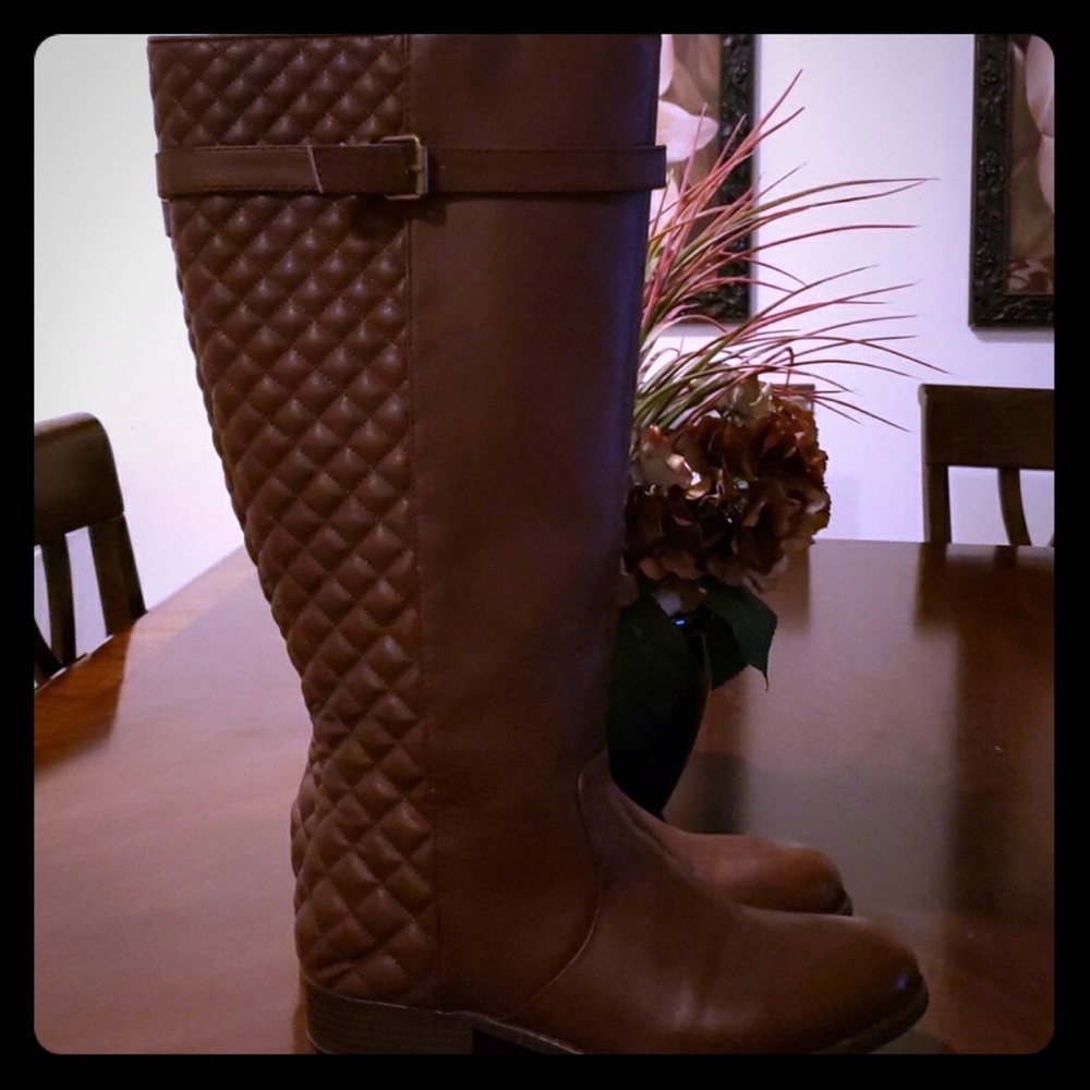 Super cute brown LB boots